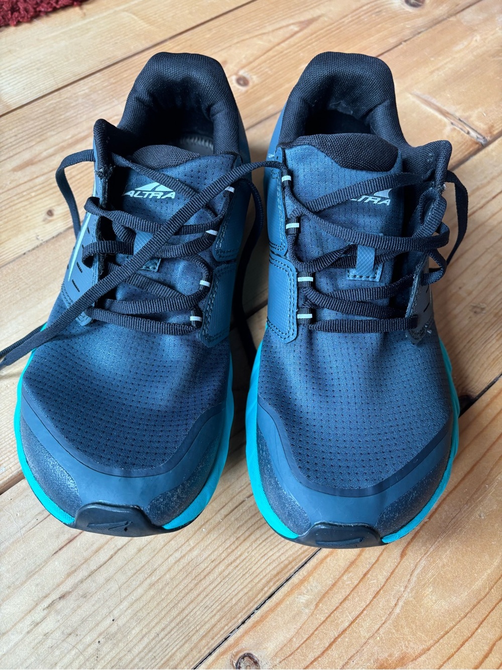 Altra Superior 5 Womenβs size 10